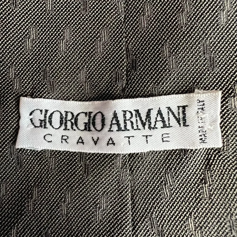 Giorgio Armani Men's Cravatte Grey Silk Tie Made in Italy 59